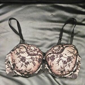 Victoria's Secret Bra Paded Attached Black Lace/Nude  Sz 36D/E80 Strap